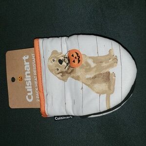NWT Cuisinart Halloween Oven Mitts